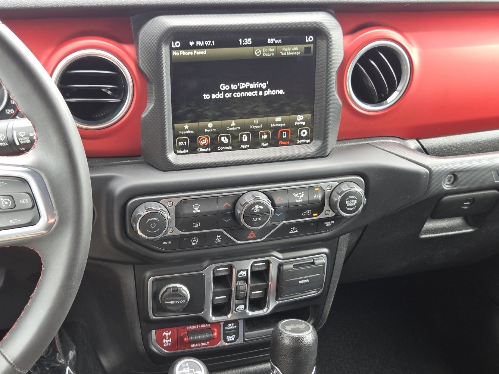 Used 2022 Jeep Wrangler Unlimited Rubicon AWD/4WD image 32