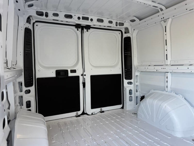 Used 2024 RAM ProMaster 1500 w/ Safety Group image 9