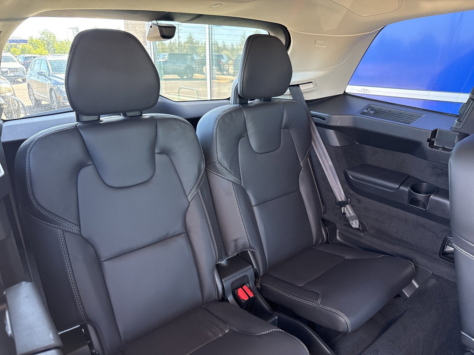 Certified 2025 Volvo XC90 B6 Ultra w/ Protection Package Premier image 20