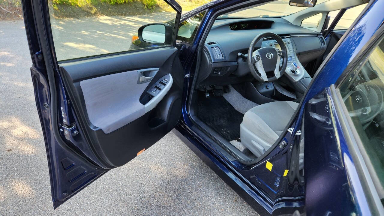 Used 2012 Toyota Prius Two image 22