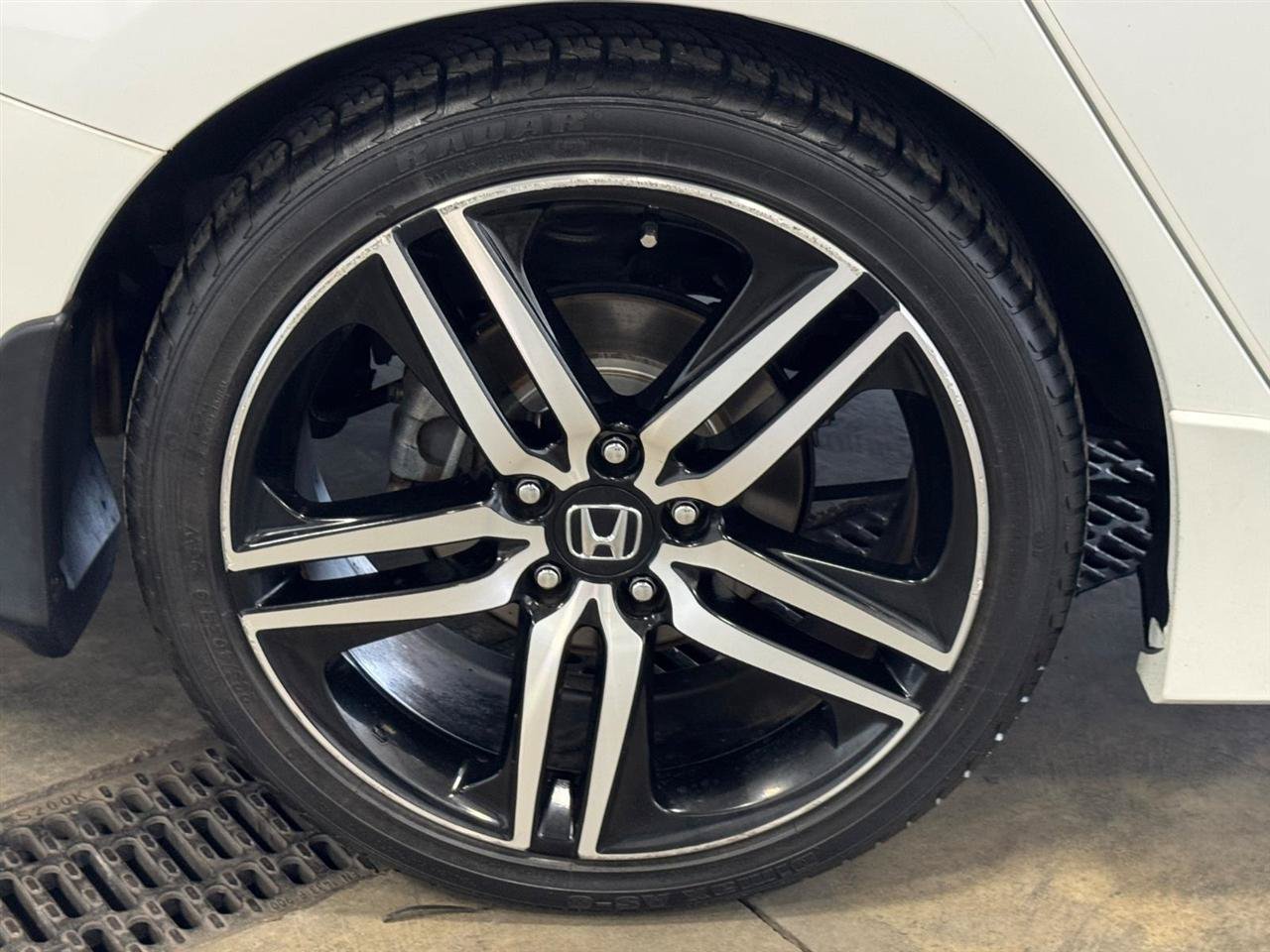 Used 2016 Honda Accord Touring image 37