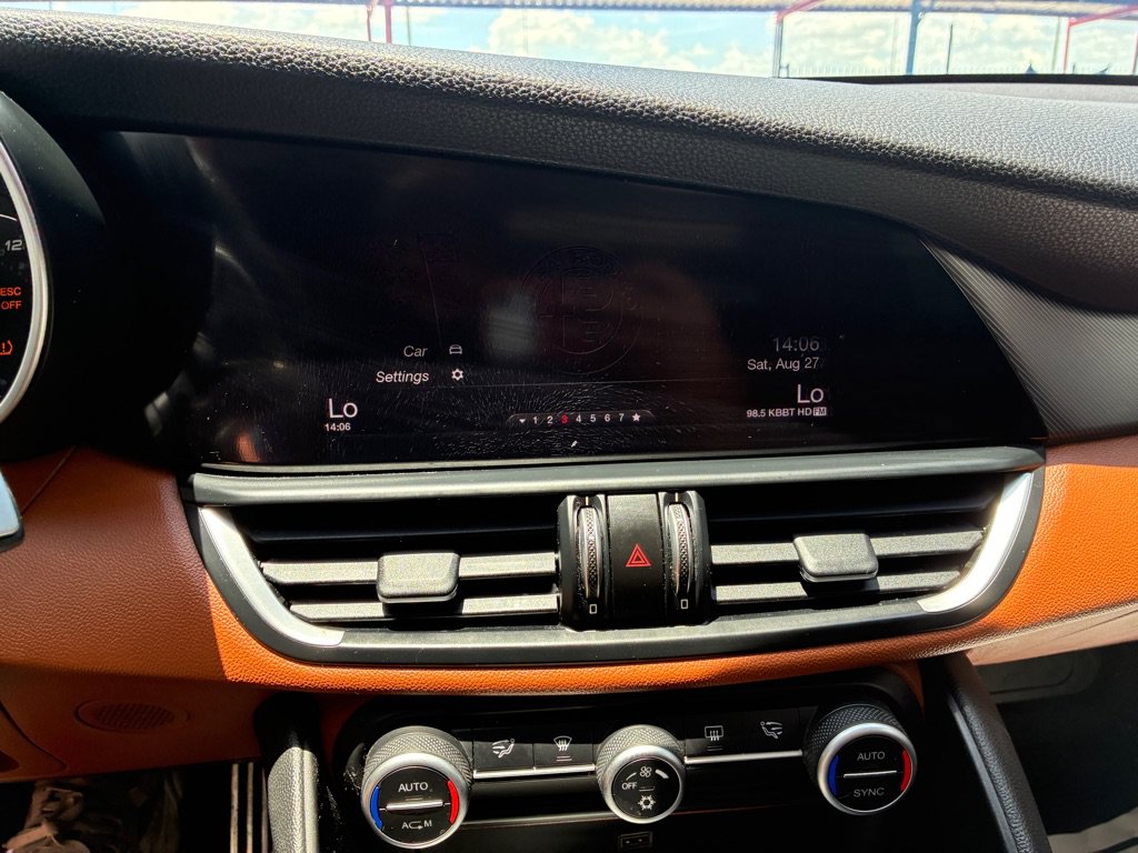 Used 2017 Alfa Romeo Giulia RWD image 39