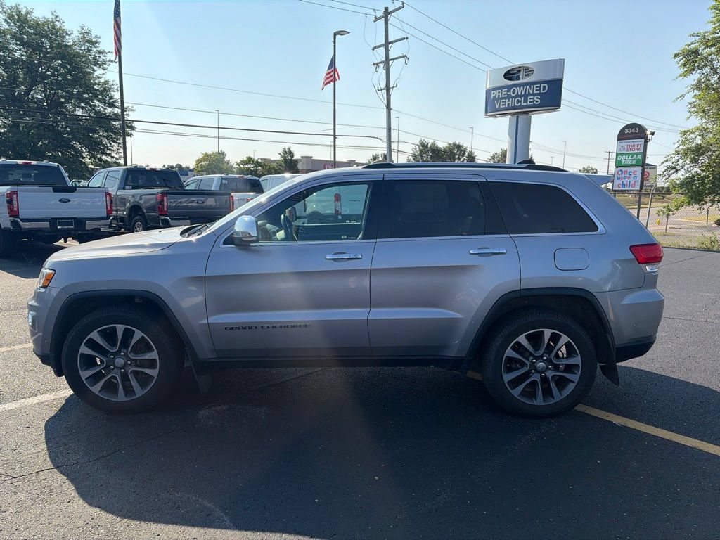 Used 2018 Jeep Grand Cherokee Limited w/ Jeep Active Safety Group AWD/4WD image 4