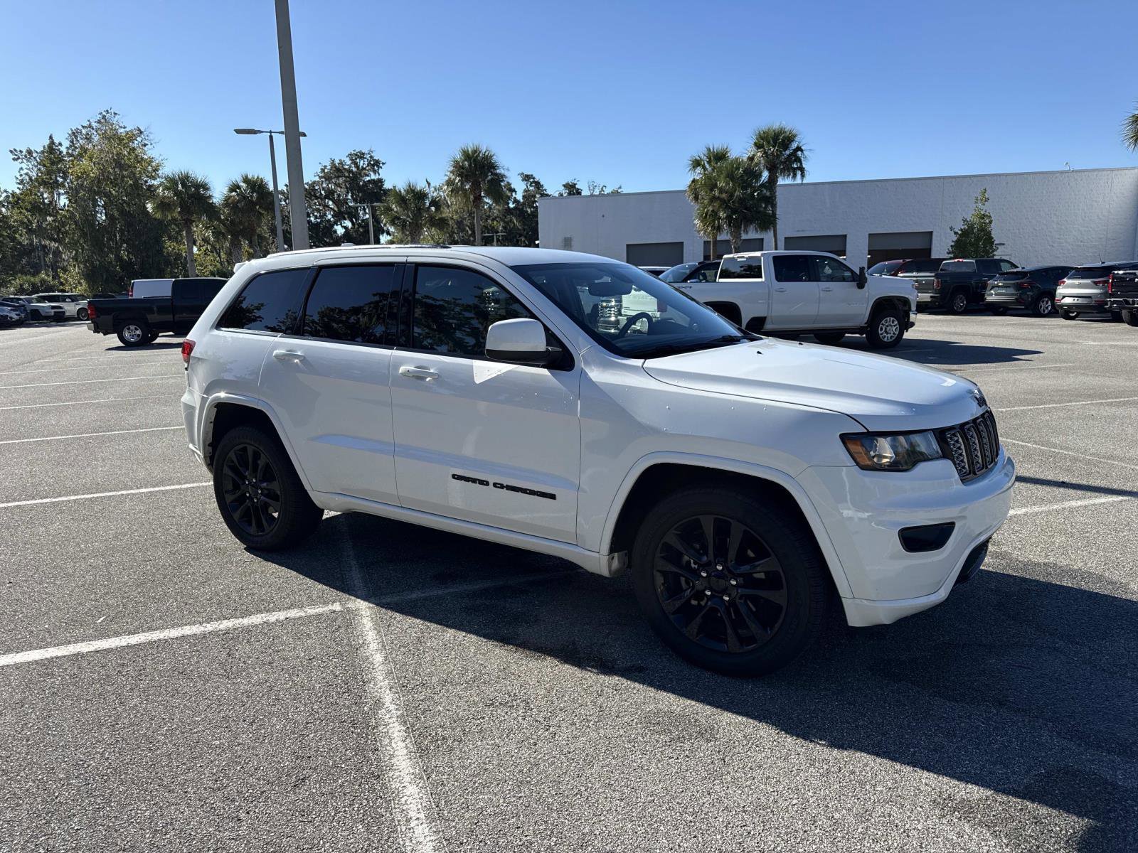 Used 2018 Jeep Grand Cherokee Altitude
