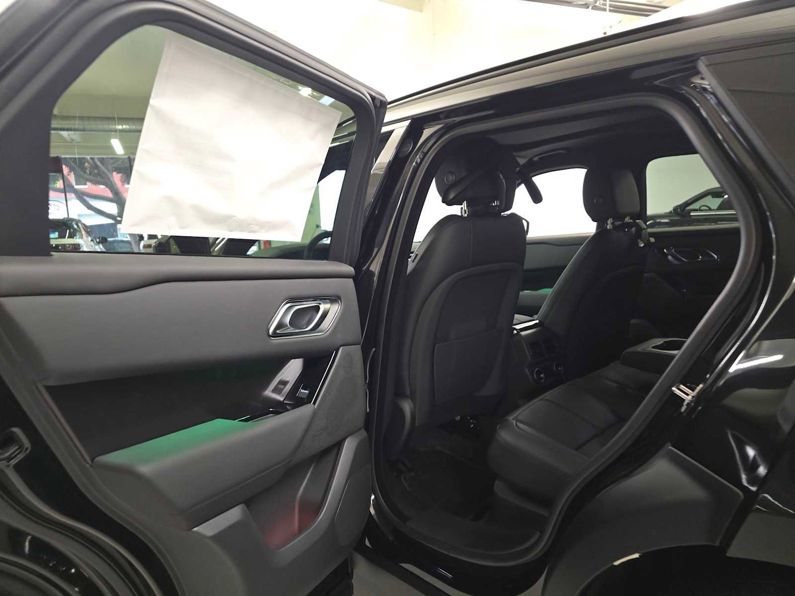 New 2026 Land Rover Range Rover Velar Dynamic SE image 14