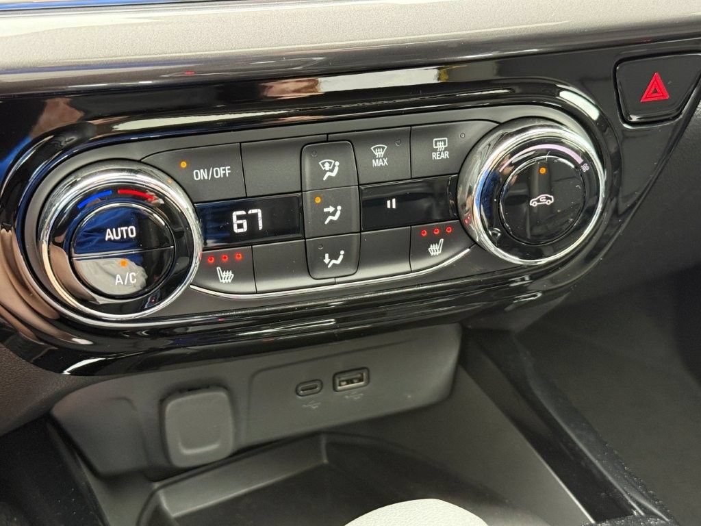 New 2026 Chevrolet Trax ACTIV w/ Sunroof Package FWD image 24