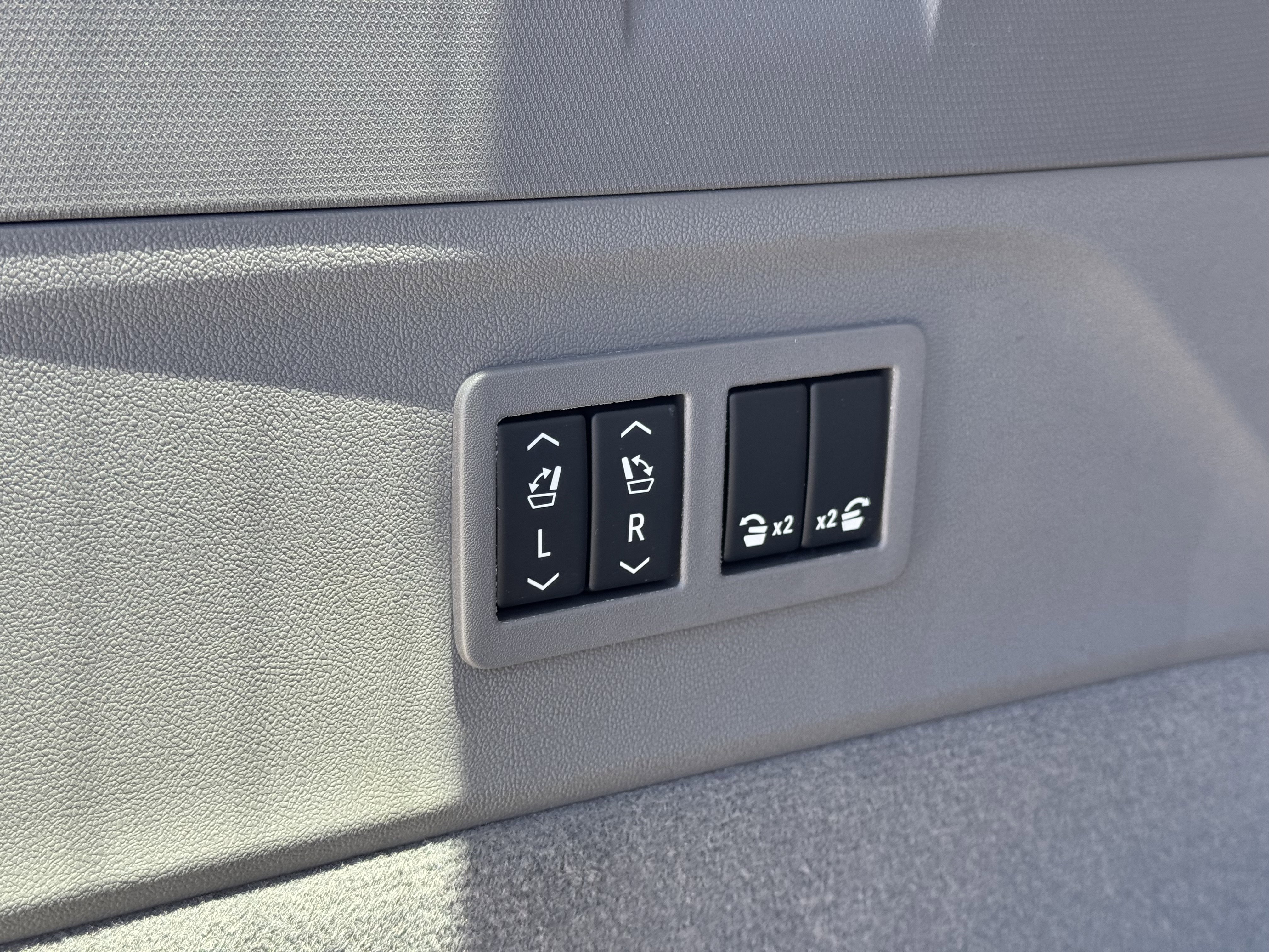 New 2026 Cadillac Escalade IQ Sport 1 w/ LPO, Floor Liner Package image 9