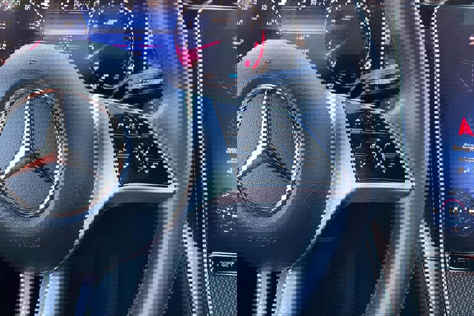 Used 2023 Mercedes-Benz GLC 300 GLC 300 image 27