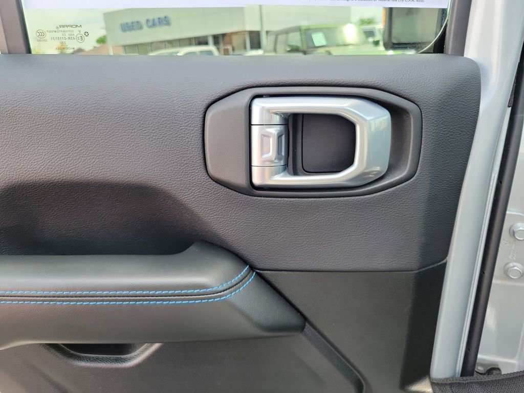 Used 2024 Jeep Wrangler High Altitude AWD/4WD image 15