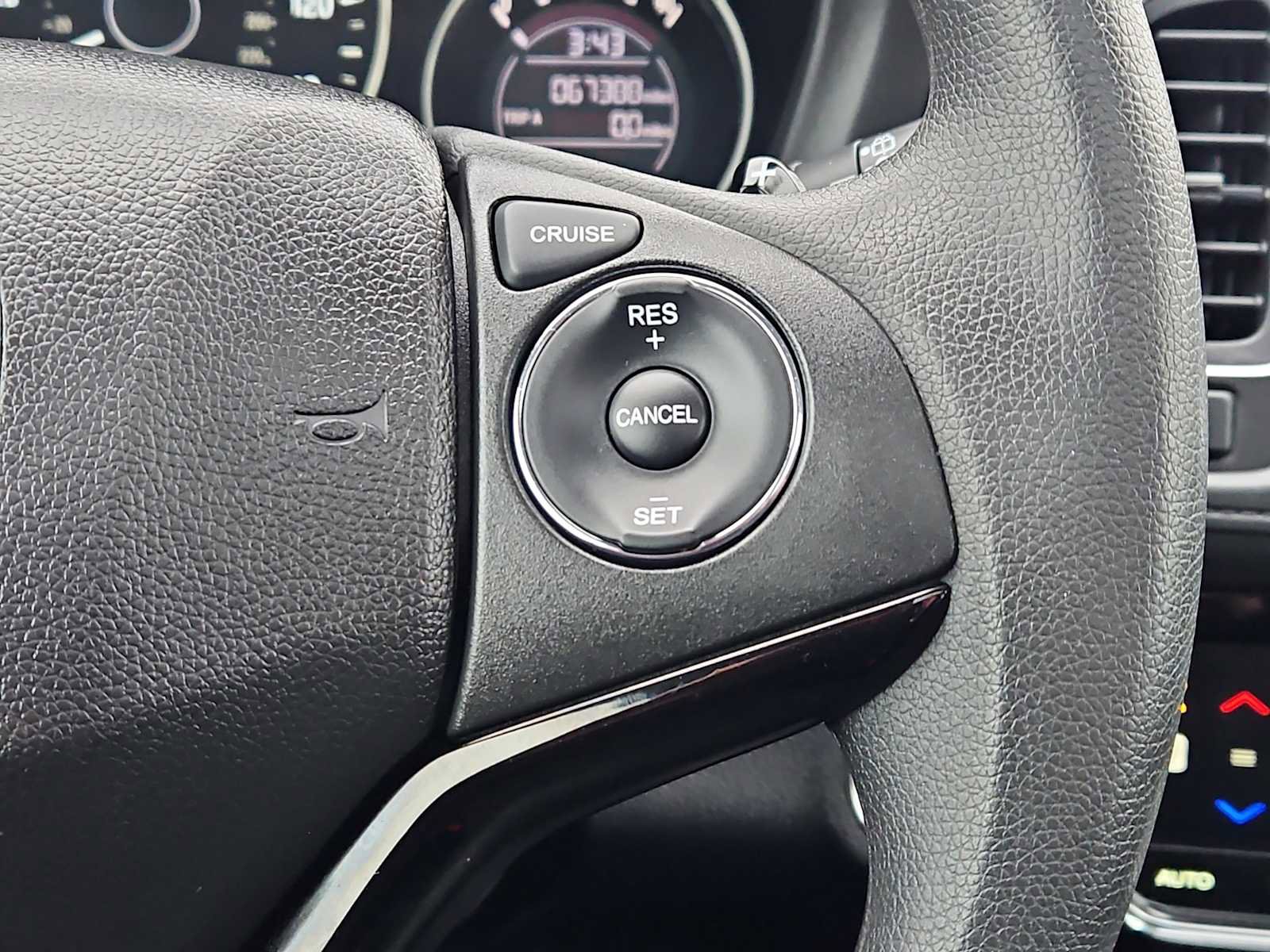 Used 2017 Honda HR-V EX image 22