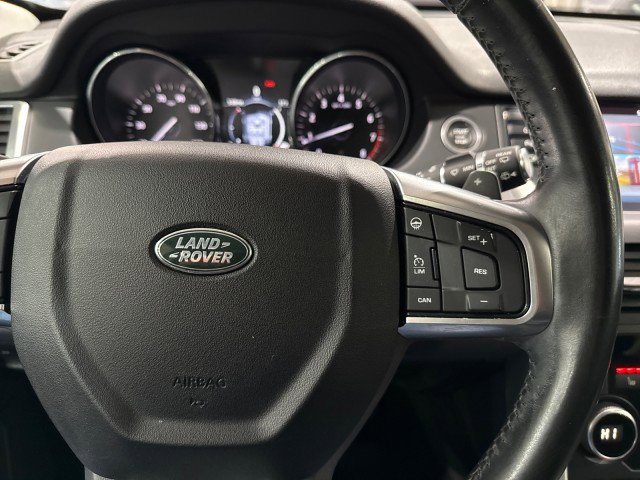 Used 2017 Land Rover Discovery Sport SE image 71