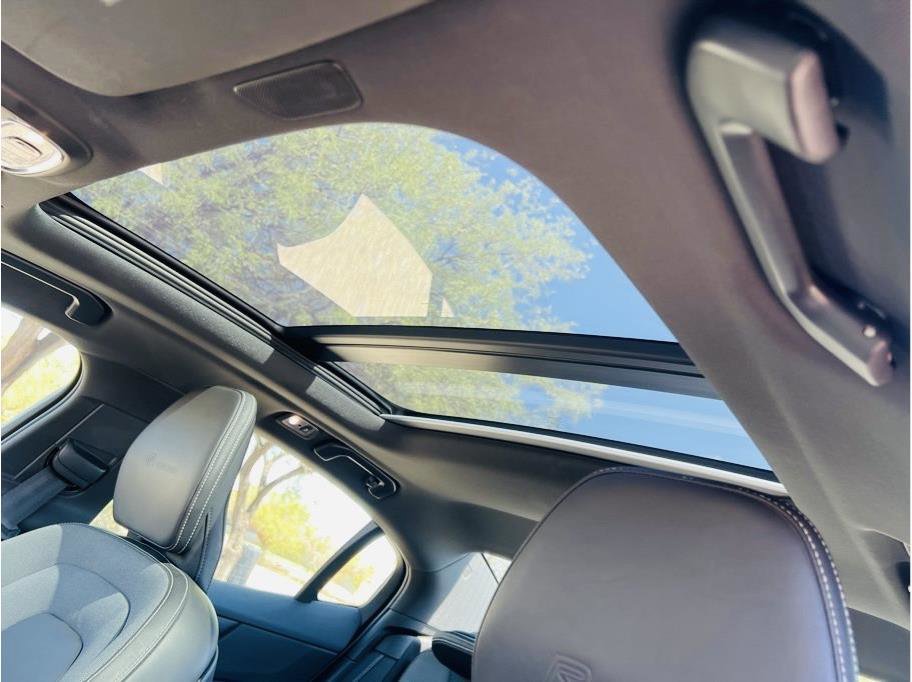 Used 2019 Volvo S60 T5 R-Design image 26