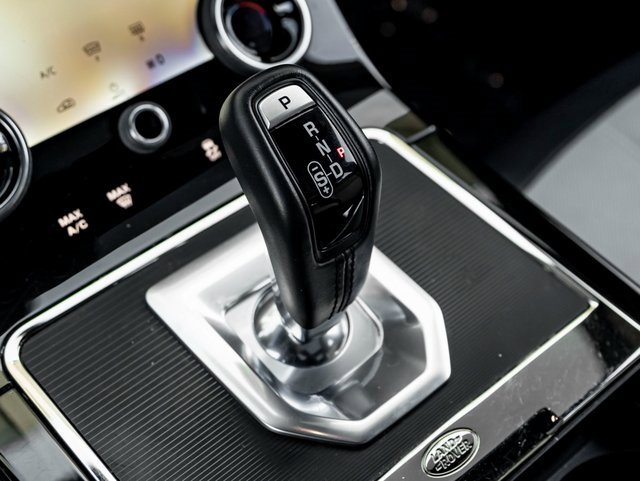 Used 2022 Land Rover Range Rover Evoque R-Dynamic SE image 19