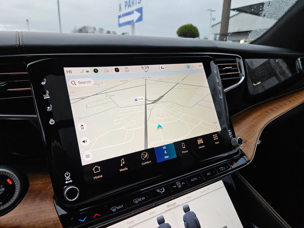 Used 2024 Jeep Grand Wagoneer L Series III image 26