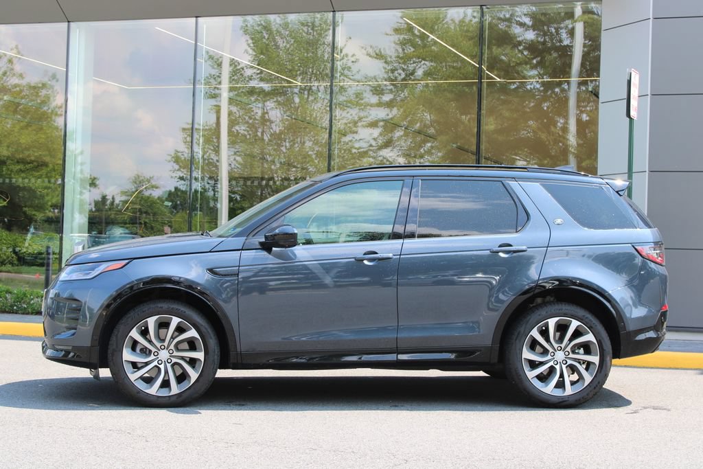 Used 2025 Land Rover Discovery Sport Dynamic SE AWD/4WD image 3