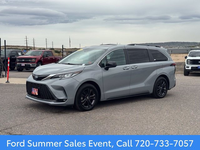 Used 2024 Toyota Sienna XSE w/ XSE Plus Package AWD/4WD image 1