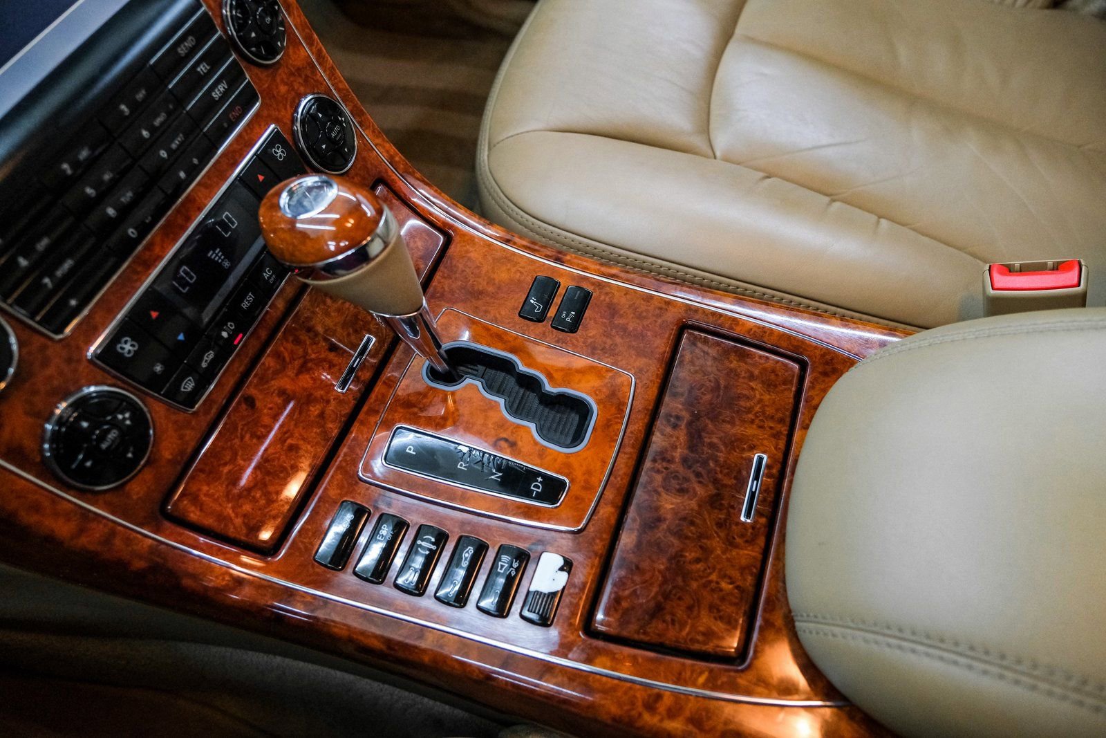 Used 2005 Maybach 57 image 24