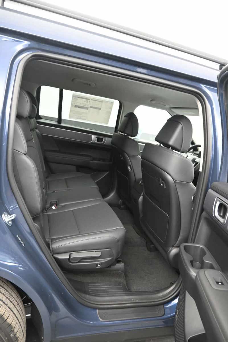 New 2026 Hyundai Santa Fe SEL AWD/4WD image 12