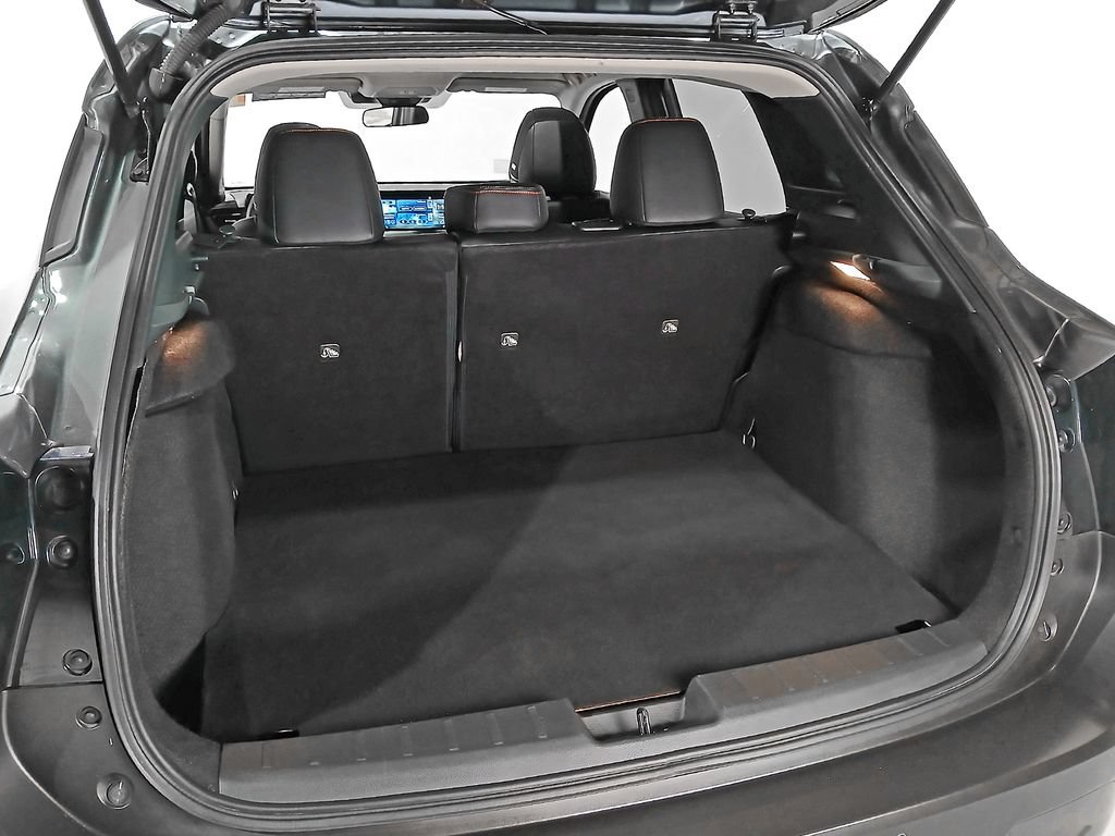 Used 2025 Nissan Kicks SR w/ SR Premium Package AWD/4WD image 8