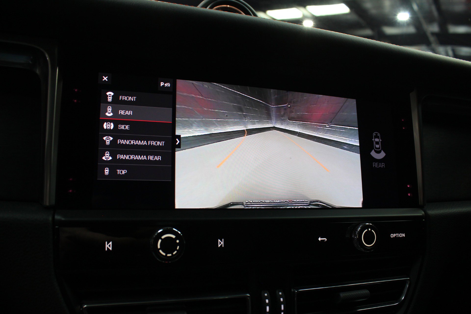 Used 2023 Porsche Macan GTS w/ Premium Package Plus image 62