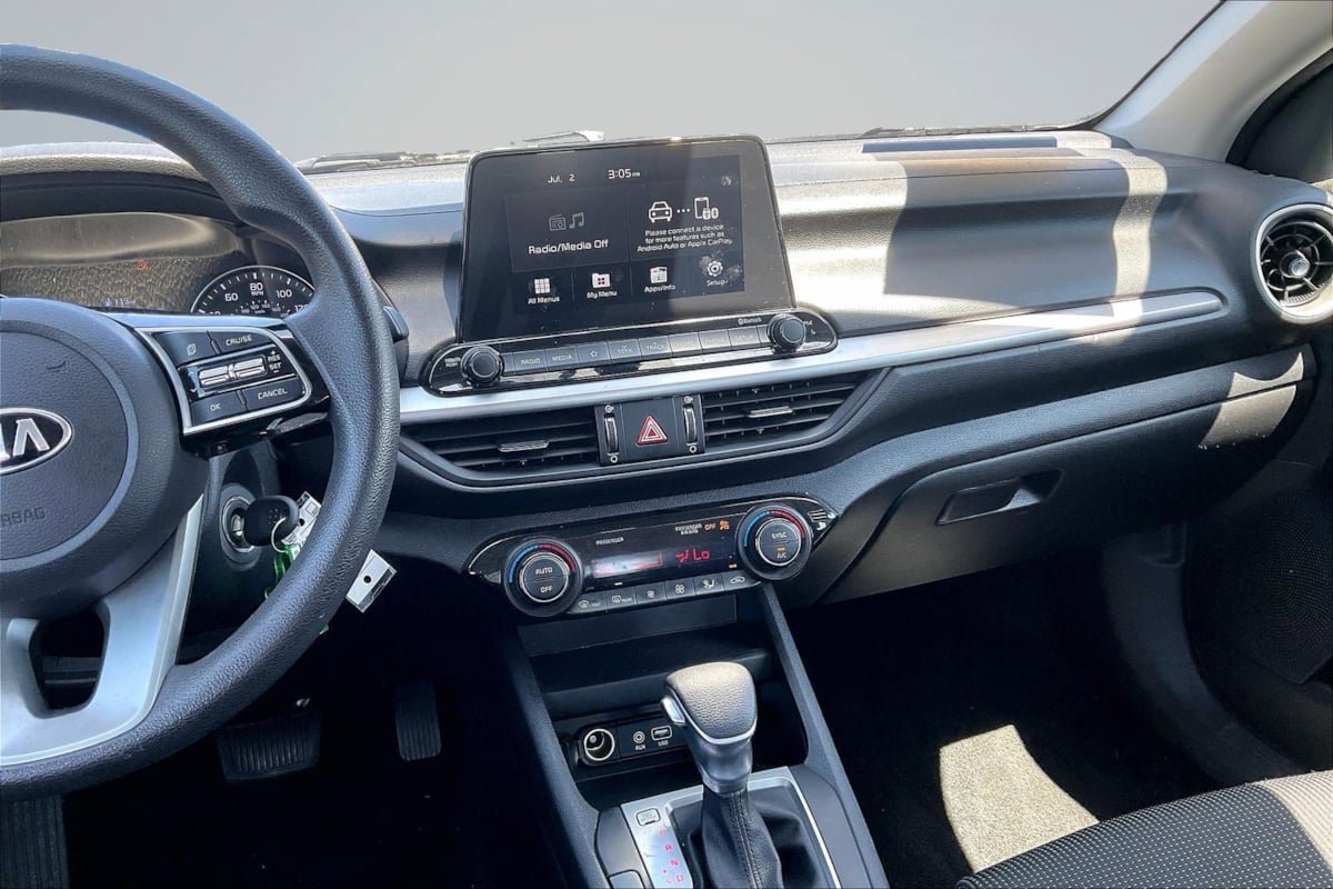 Used 2019 Kia Forte LXS FWD image 6