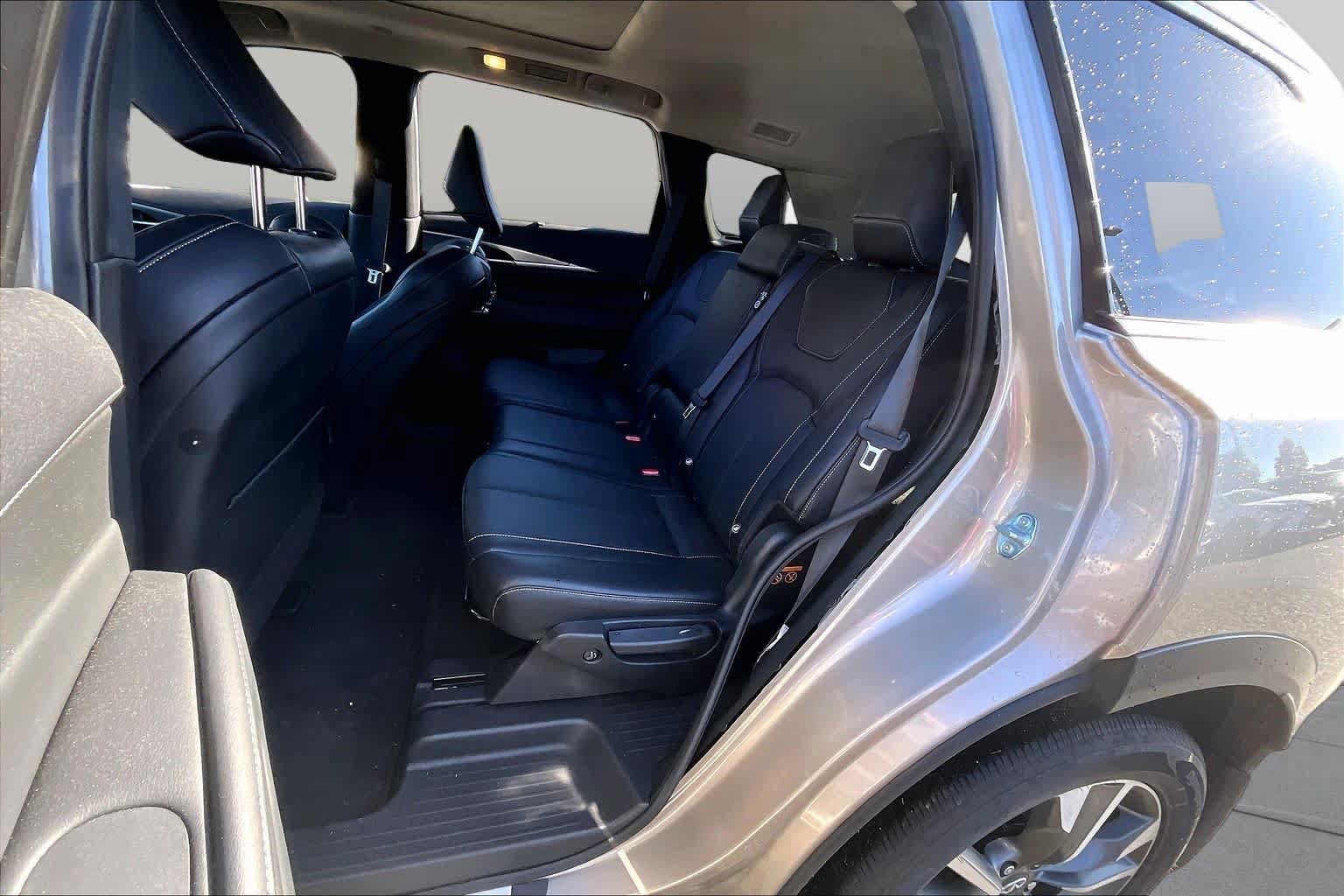 Used 2025 INFINITI QX60 Luxe w/ Vision Package AWD/4WD image 21