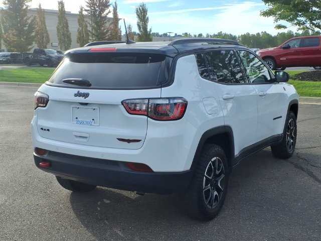 Certified 2025 Jeep Compass Trailhawk w/ Sun & Sound Group AWD/4WD image 4