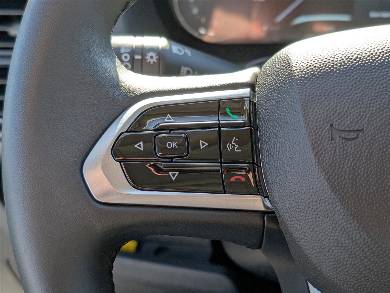 New 2025 RAM ProMaster 1500 w/ Premium Convenience Group FWD image 18