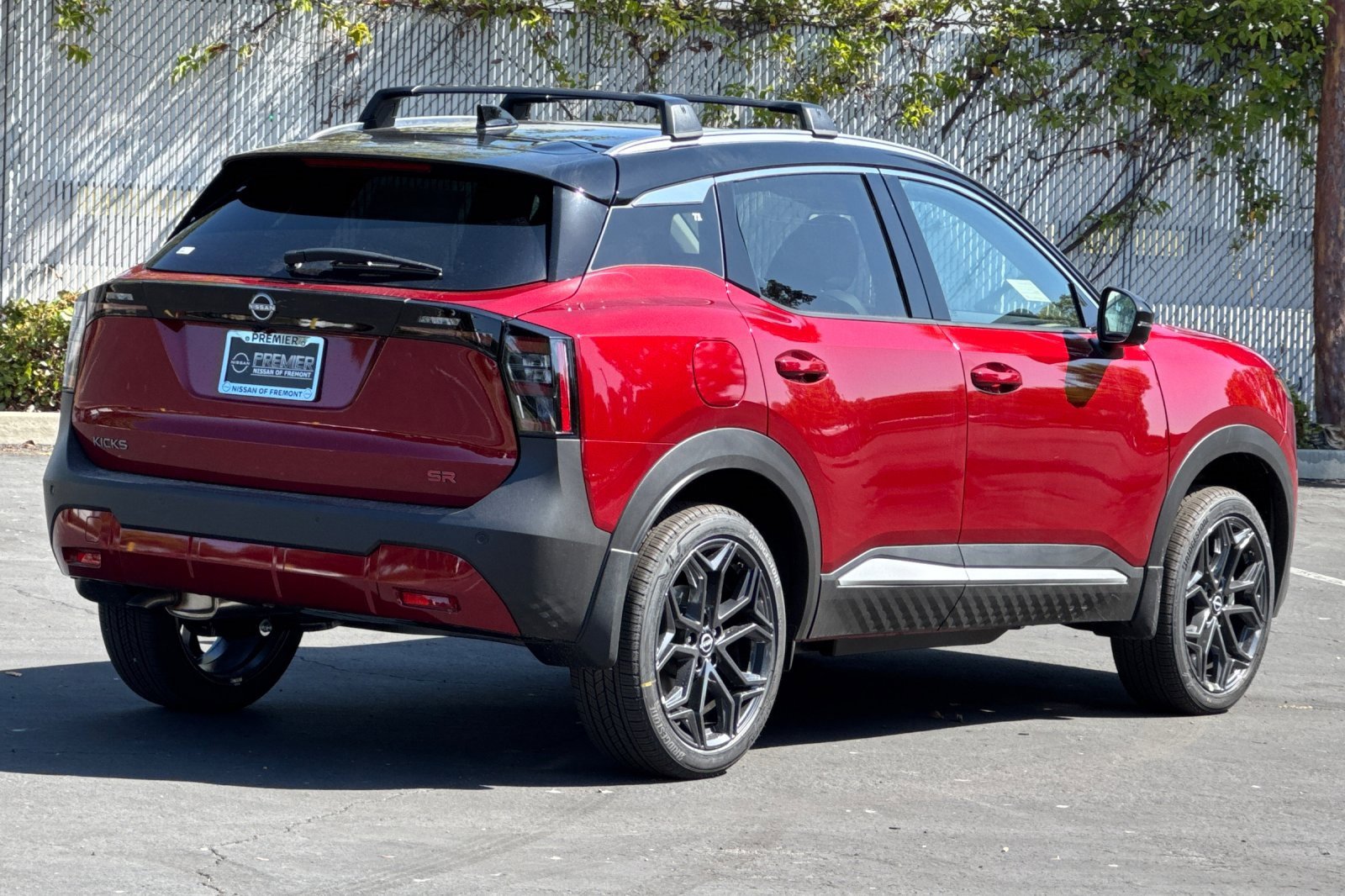 New 2026 Nissan Kicks SR image 4