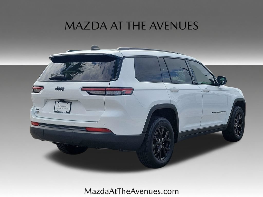 Used 2024 Jeep Grand Cherokee L Altitude AWD/4WD image 4