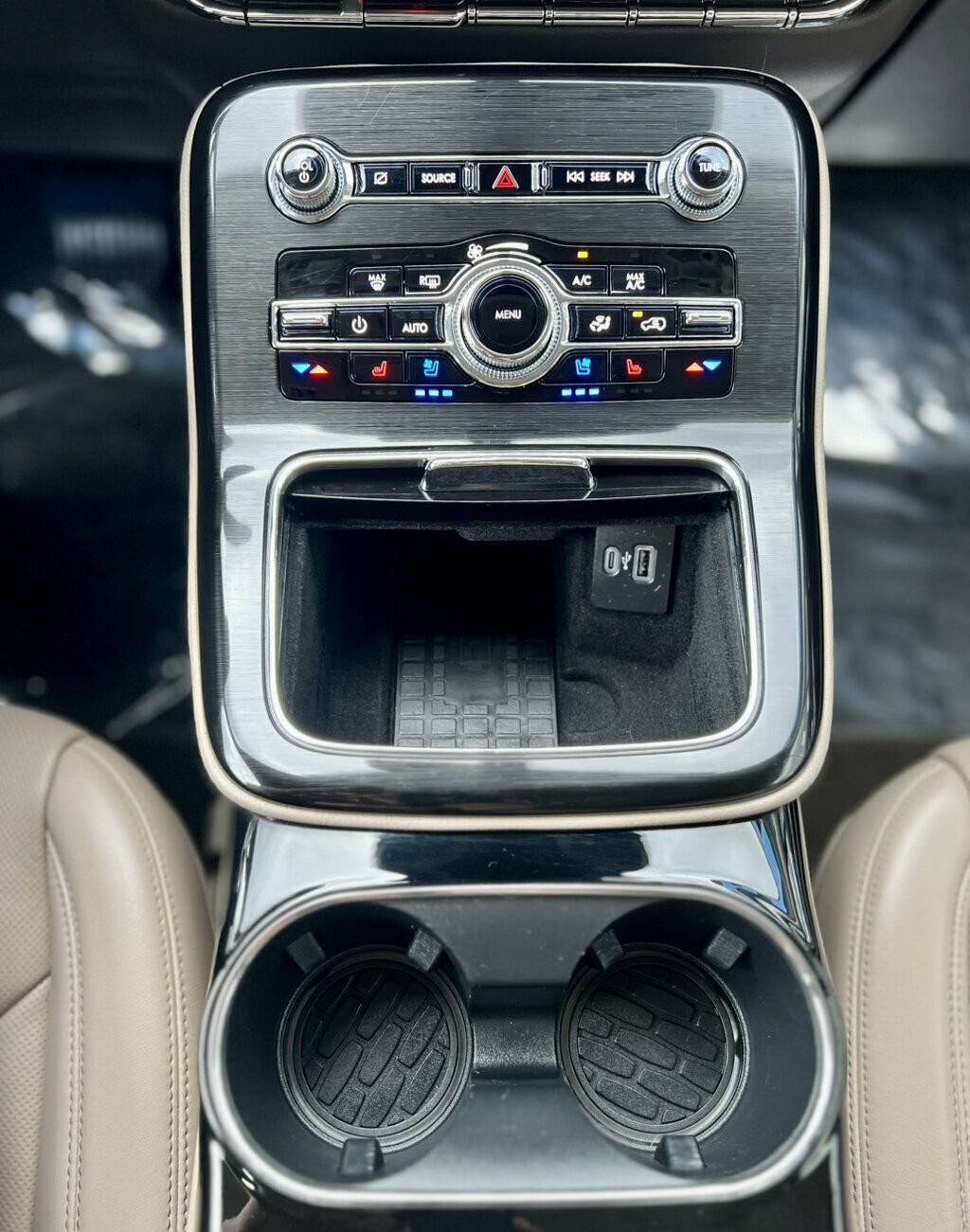 Used 2022 Lincoln Nautilus Reserve w/ Equipment Group 201A FWD image 27