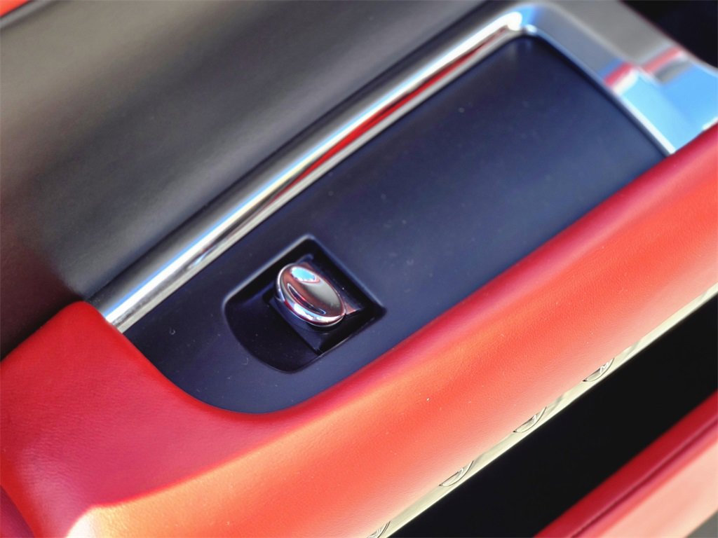 Used 2020 Rolls-Royce Dawn image 9