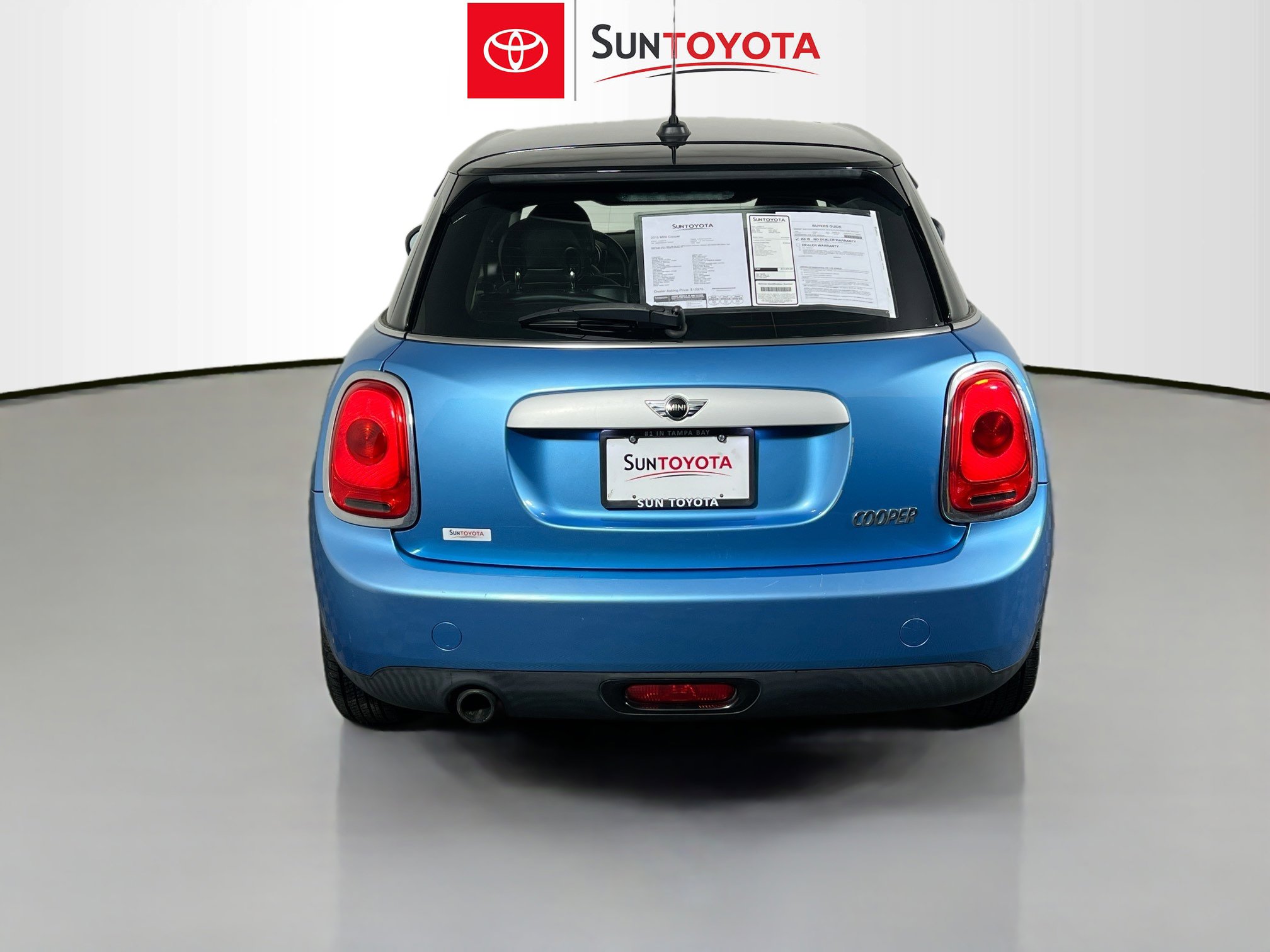 Used 2015 MINI Cooper 4-Door Hardtop FWD image 5