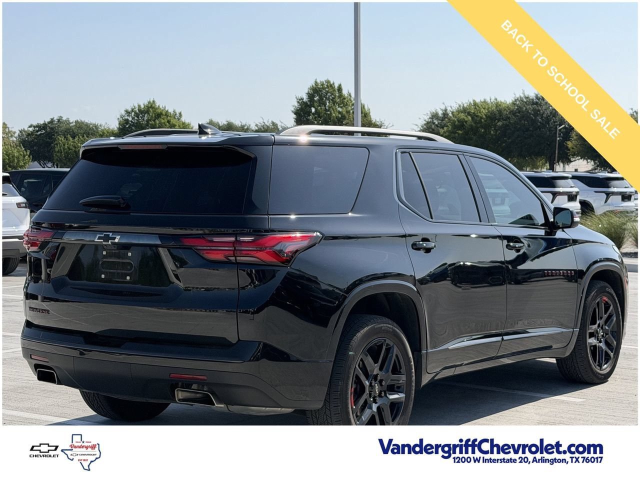 Used 2023 Chevrolet Traverse Premier w/ Redline Edition FWD image 4