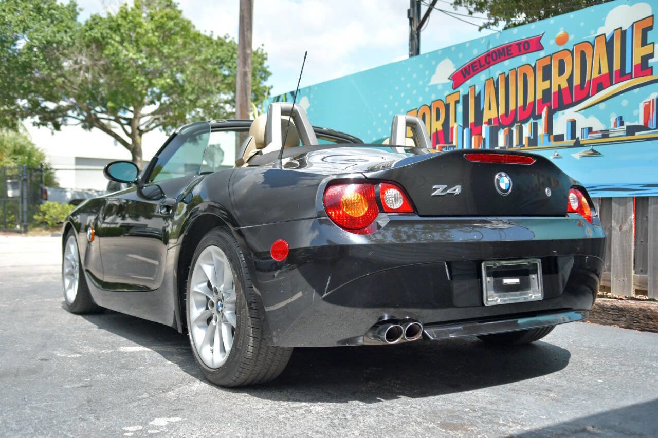 Used 2003 BMW Z4 2.5i image 8