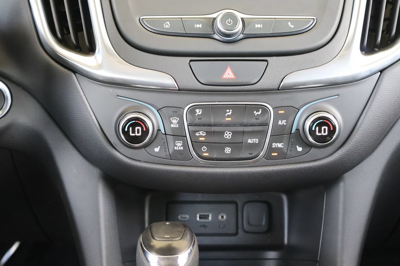 Used 2020 Chevrolet Equinox LT FWD image 16