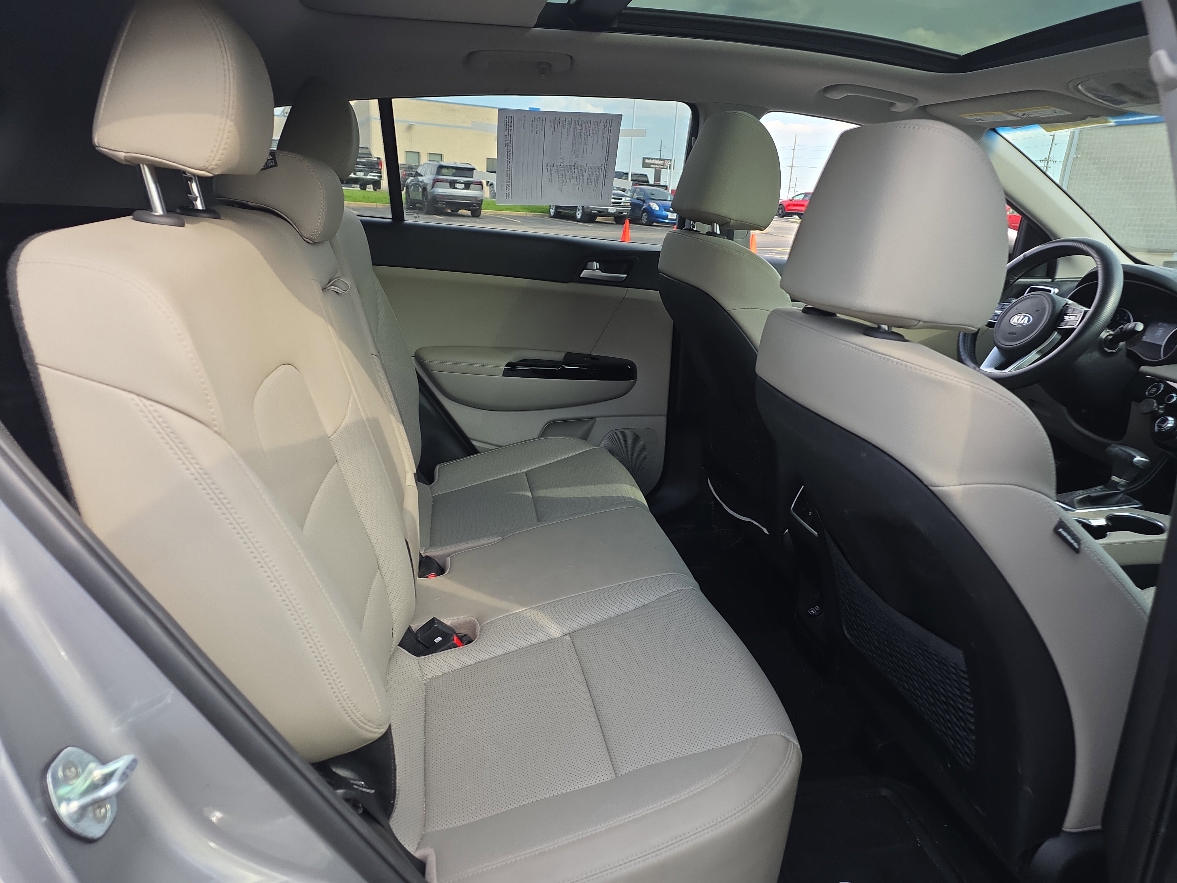 Used 2022 Kia Sportage EX image 9