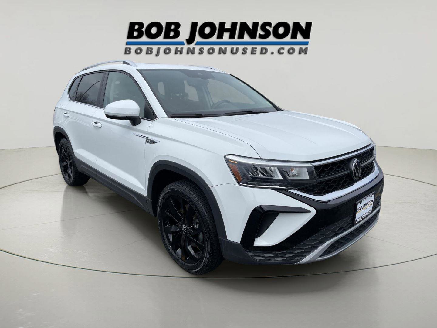 Used 2023 Volkswagen Taos SE w/ Panoramic Sunroof Package AWD/4WD image 1