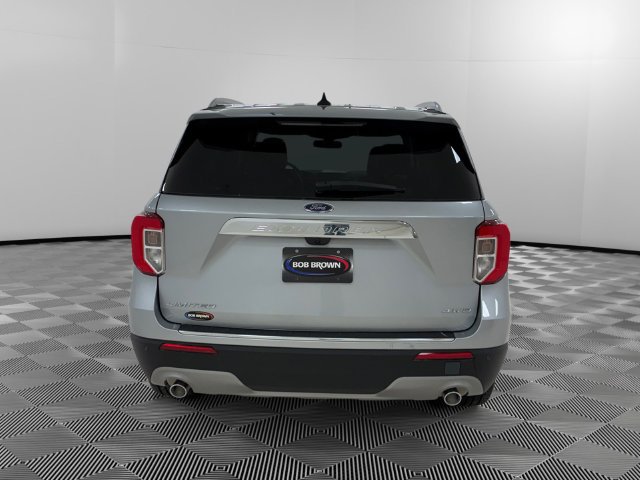 Used 2023 Ford Explorer Limited w/ Equipment Group 301A AWD/4WD image 4