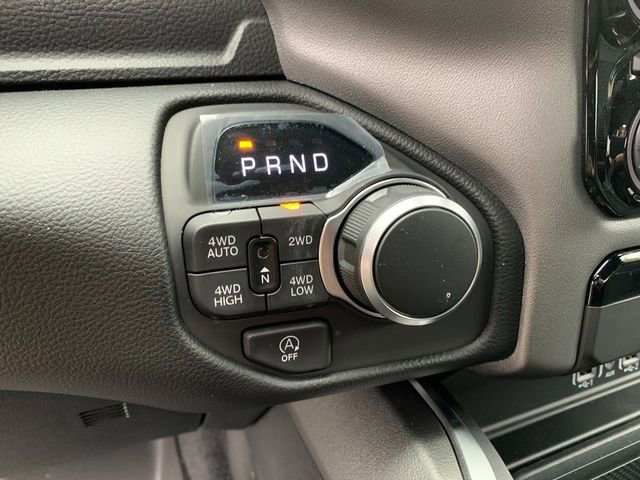 New 2026 RAM 1500 4x4 Crew Cab image 17