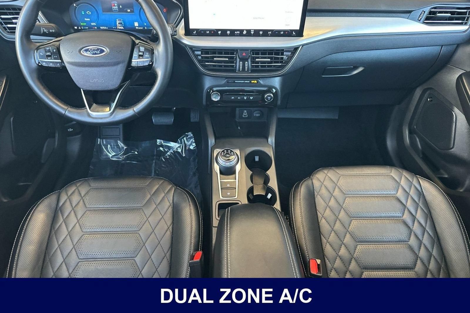 Used 2024 Ford Escape Platinum w/ Premium Technology Package AWD/4WD image 17