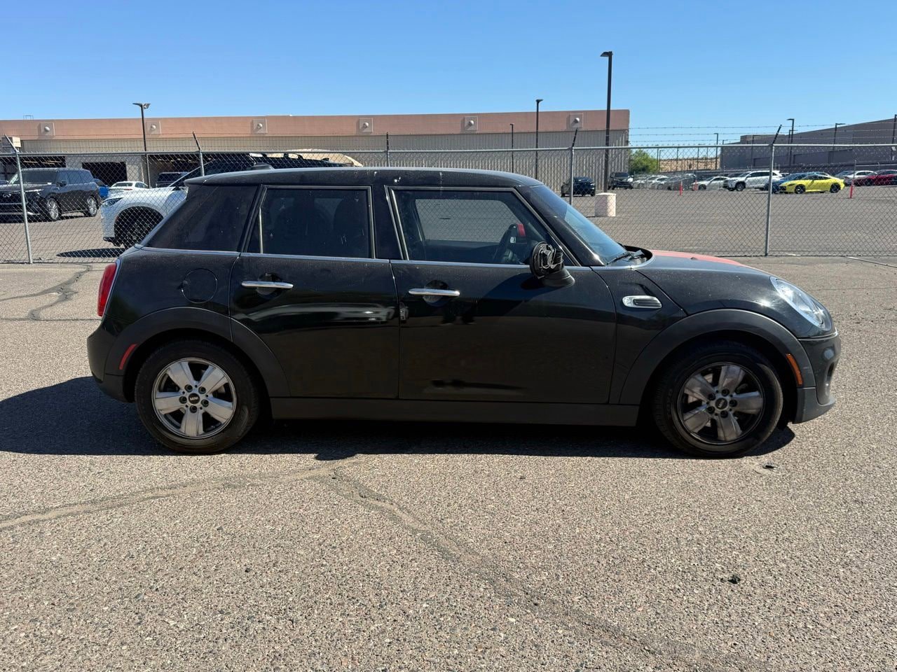 Used 2015 MINI Cooper 4-Door Hardtop FWD image 4