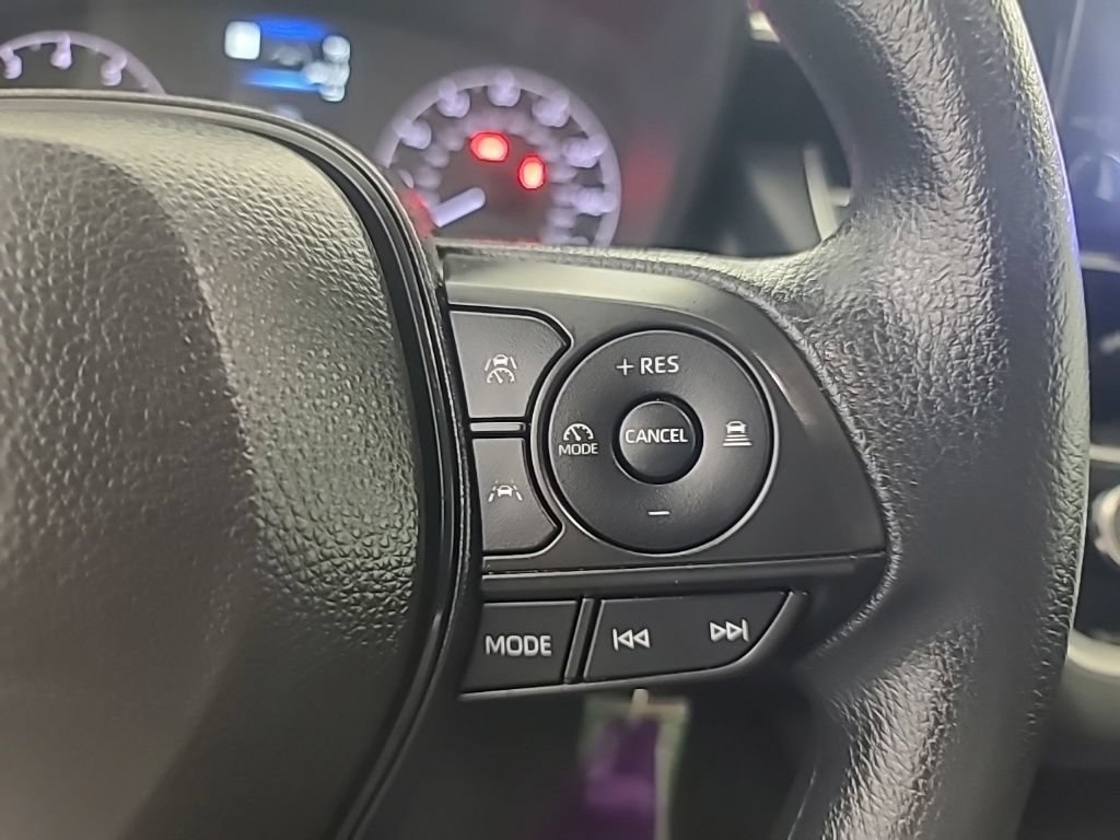 Used 2025 Toyota Corolla LE FWD image 32