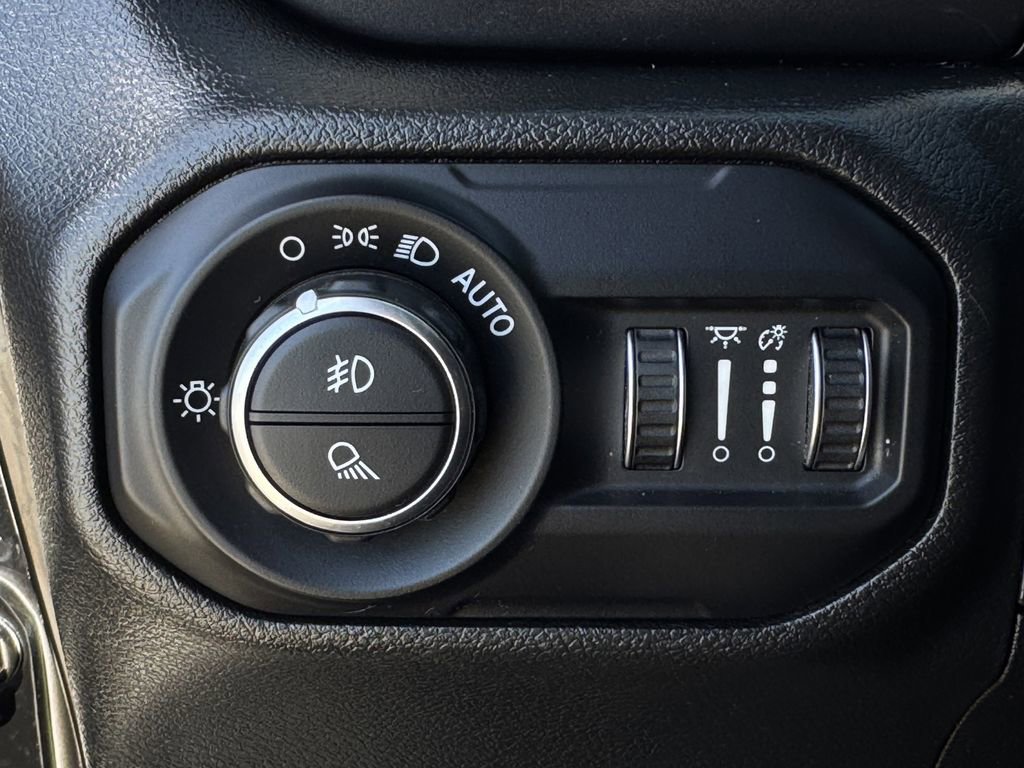 Used 2022 Jeep Gladiator Sport AWD/4WD image 21