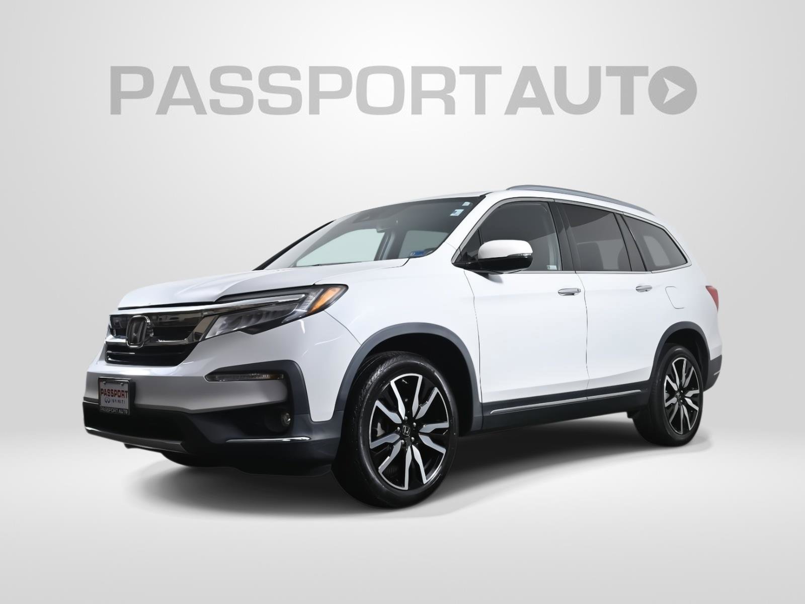 Used 2020 Honda Pilot Touring image 1