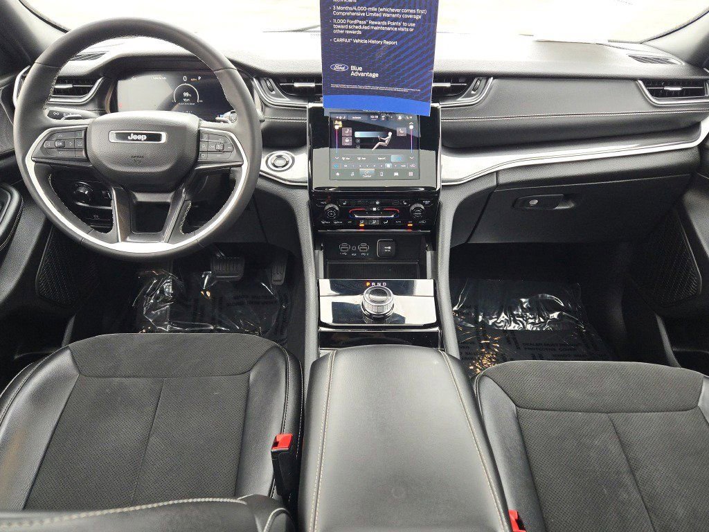 Used 2023 Jeep Grand Cherokee Altitude image 16