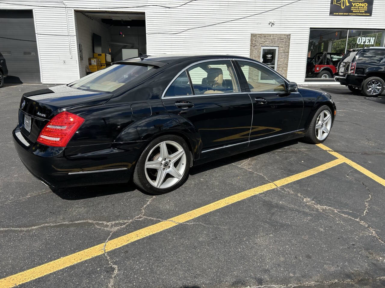 Used 2010 Mercedes-Benz S 550 4MATIC image 5