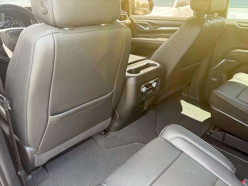 Used 2021 GMC Yukon XL Denali AWD/4WD image 29