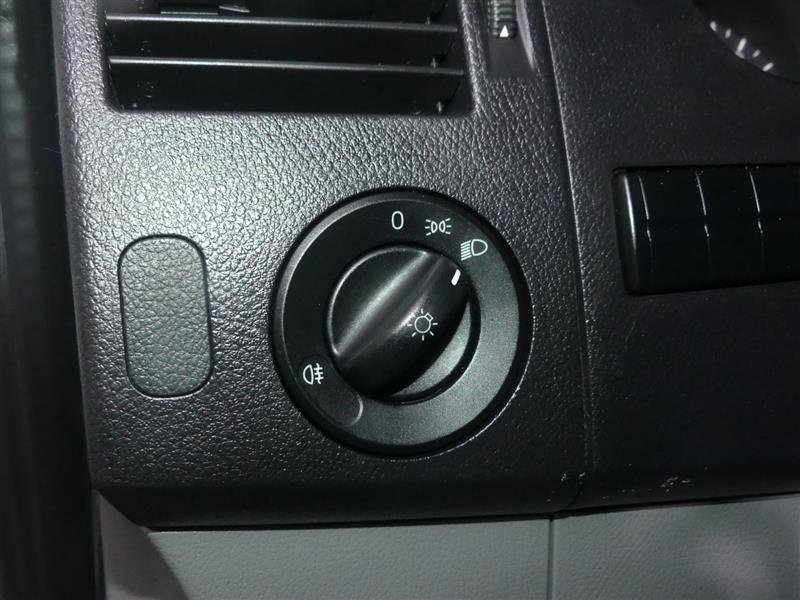 Used 2015 Mercedes-Benz Sprinter 2500 image 21