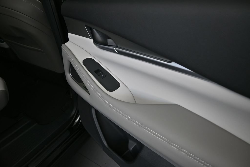 New 2027 INFINITI QX60 Luxe w/ Cargo Package FWD image 22